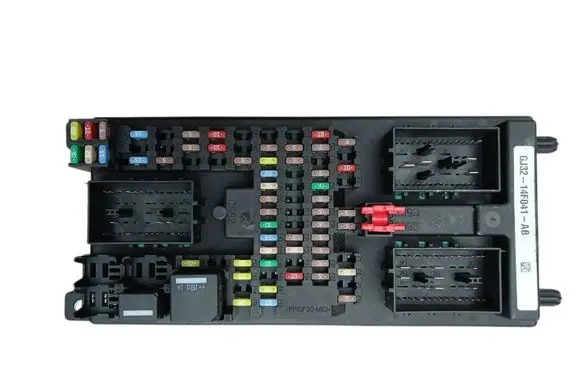 Land Rover Evoque I Fuse module GJ3214F041