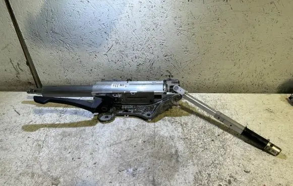 Ram 1500 Steering wheel axle 68254102AB 38242337 TIJ3240E0314
