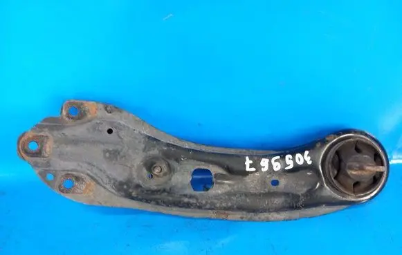 Chrysler 200 Rear control arm 5085416AF