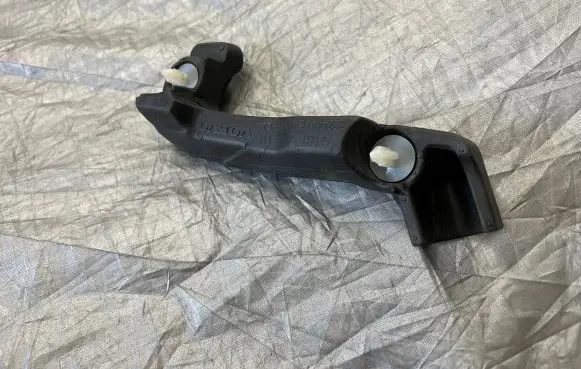 Volvo S60 Fender foam support/seal 32244406 AE03T