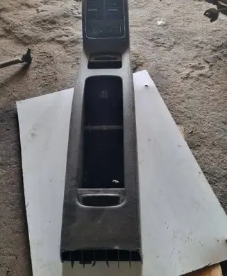 Mercedes-Benz CLS C219 Center console