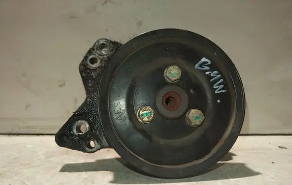 BMW 3 E46 Power steering pump 2249949
