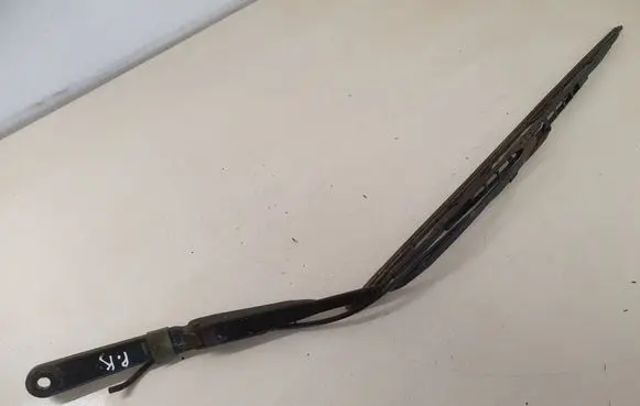 Iveco Daily 4th gen Front wiper blade arm 504086799 8200072778