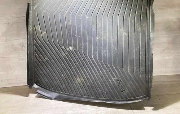 Audi A3 S3 8V Rubber trunk/boot mat liner 8V5061180