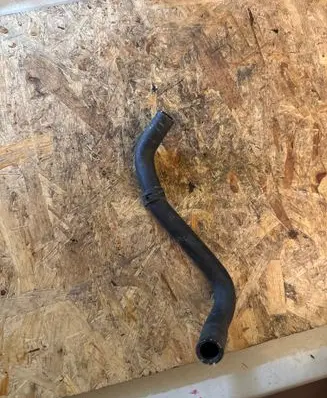 Volkswagen Golf VII Engine coolant pipe/hose 5Q0121058