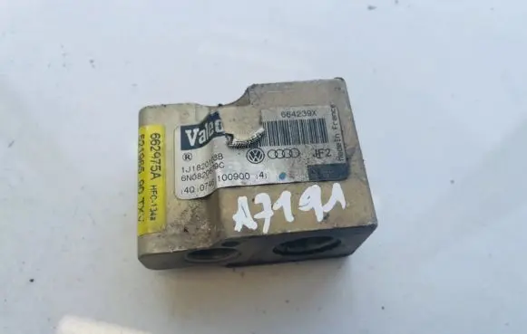 Audi A3 S3 8L Air conditioning (A/C) expansion valve 1j1820103b 6n0820679c
