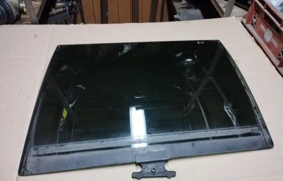 Chrysler Pacifica Rear door window glass