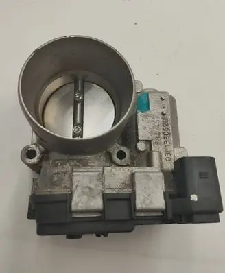 Volkswagen Golf VII Throttle valve 03F133062B