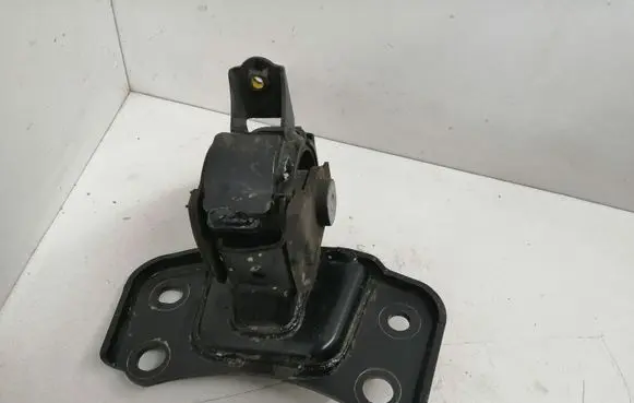 Toyota Prius+ (ZVW40) Engine mount bracket