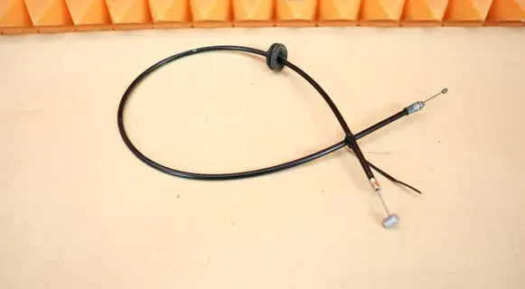 Mercedes-Benz SLK R171 Engine bonnet/hood lock release cable 1718800059 A1718800059