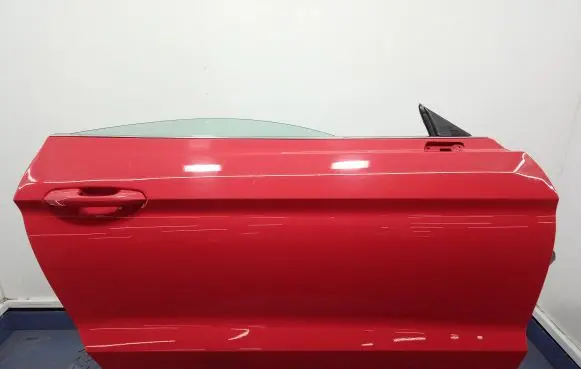 Ford Mustang VI Front door