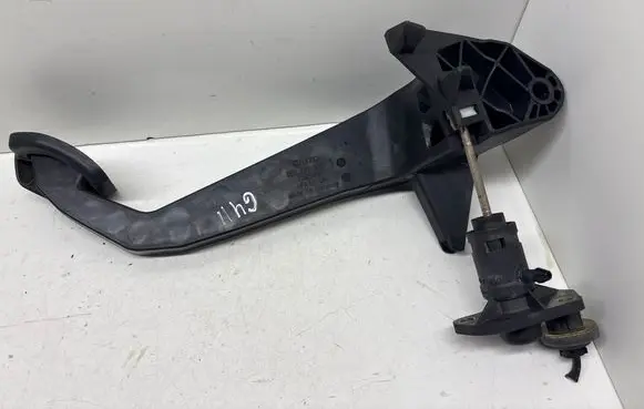 Audi A4 S4 B6 8E 8H Clutch pedal 8E1721316