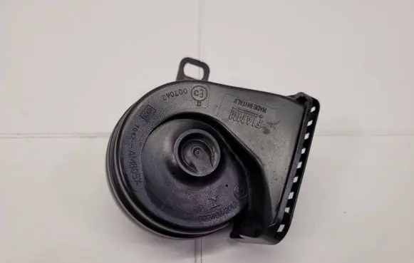 Land Rover Range Rover Evoque L538 Horn signal J9C3-13802-AA