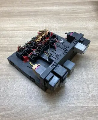 Volkswagen PASSAT B6 Comfort/convenience module 3C0937049AE