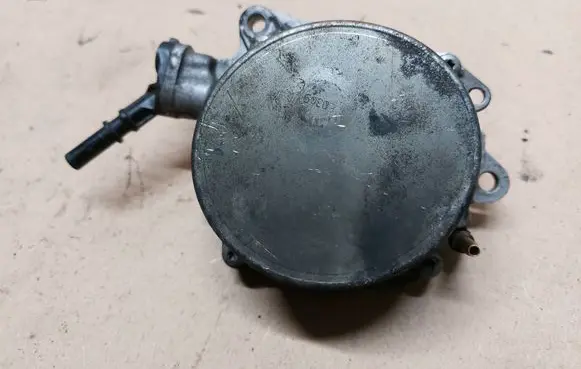 Peugeot 3008 I Vacuum pump 