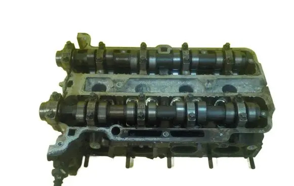 Opel Corsa E Engine head 55562229