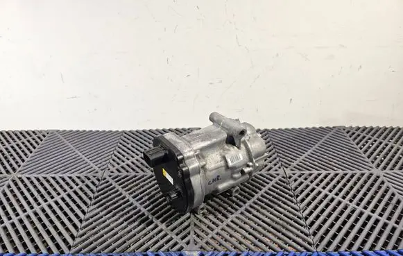 Toyota C-HR I Air conditioning (A/C) compressor (pump) ESB20C 0424000370