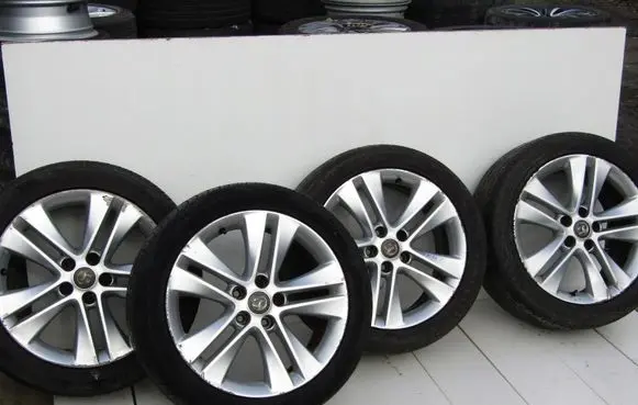 Opel Zafira C R16 alloy rim 