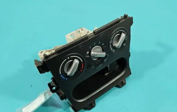 Suzuki Splash Climate control/heater control trim IMPRK1521911