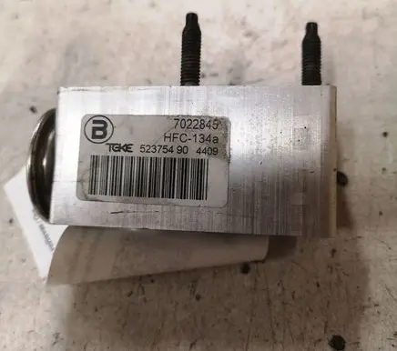 Peugeot 5008 Air conditioning (A/C) expansion valve 52375490 HFC134A