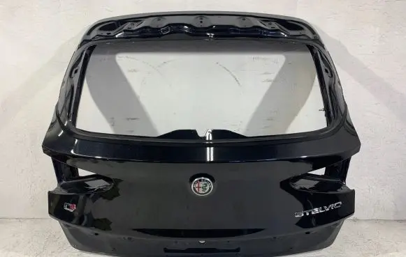 Alfa Romeo Stelvio Tailgate/trunk/boot lid