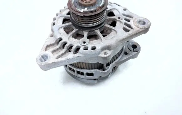 Hyundai i40 Generator/alternator 373002A900 F23607108