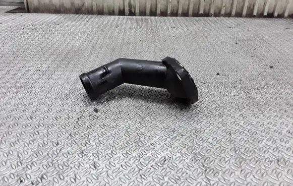 Audi A3 S3 8L Engine coolant pipe/hose 038121121D