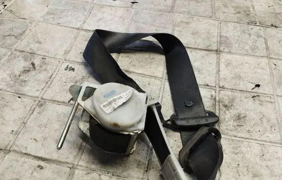 Opel Zafira A Front seatbelt 210405
