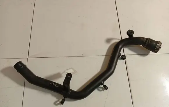 Audi Q7 4L Intercooler hose/pipe 7L6145795S