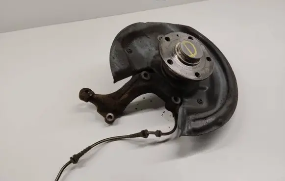 Volkswagen Jetta VI Rear wheel hub spindle/knuckle 