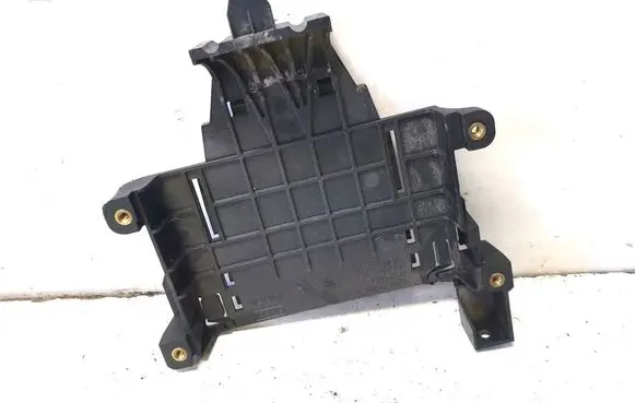 Other engine bay part