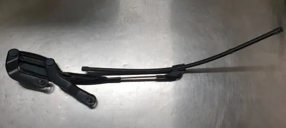 Mercedes-Benz E W211 Front wiper blade arm A2118201244