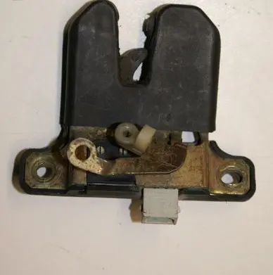 Audi A6 S6 C5 4B Tailgate/trunk/boot lock/catch/latch 4B5827505B