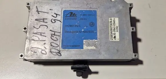 Volkswagen Golf III ABS control unit/module 1H0907379C