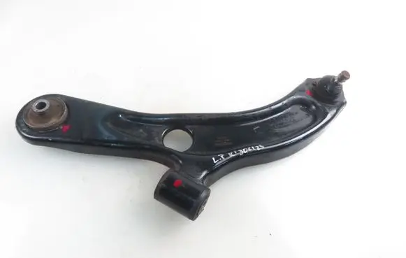 Suzuki Swift I Front control arm
