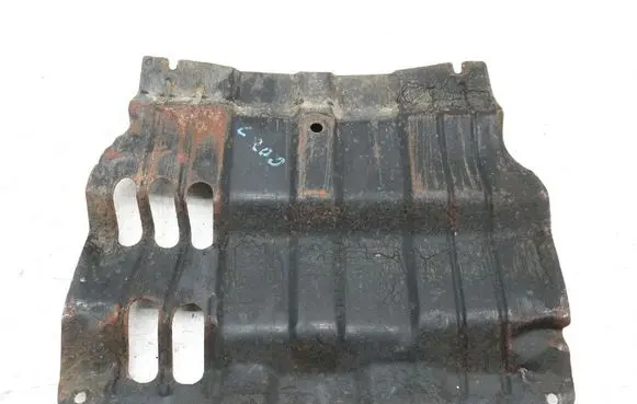 Mitsubishi L200 Front underbody cover/under tray 