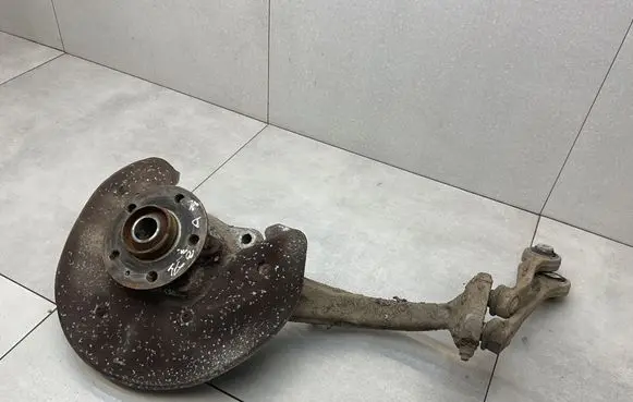 Audi A4 S4 B8 8K Front wheel hub