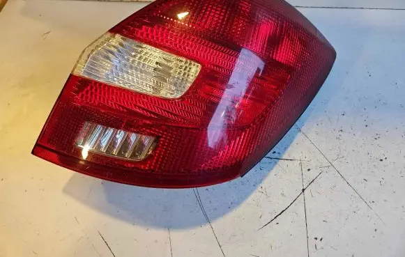 Skoda Fabia Mk2 (5J) Rear/tail lights 5J6945112
