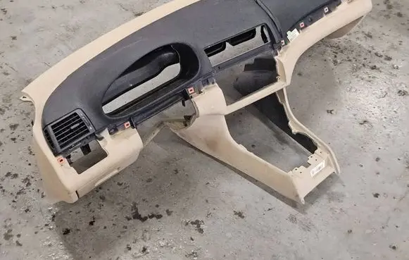 BMW 3 E46 Dashboard 8222732 8222751