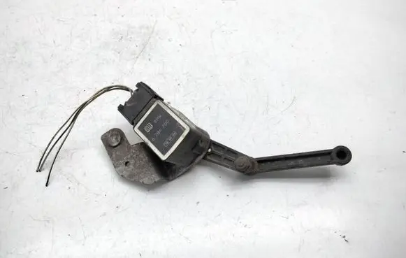 BMW 5 E60 E61 Headlight/headlamp level sensor 6784700