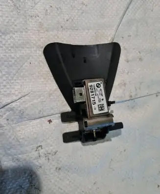 Windshield/windscreen camera