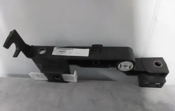 Dodge RAM Headlight/headlamp mounting bracket CH2509108