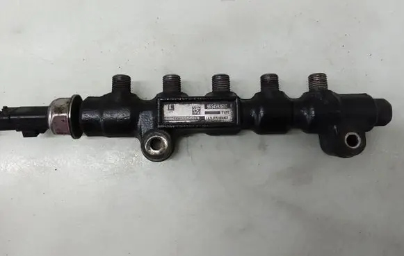 Citroen C5 Fuel main line pipe 9654592680