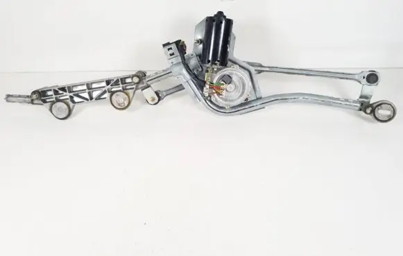 Front wiper linkage