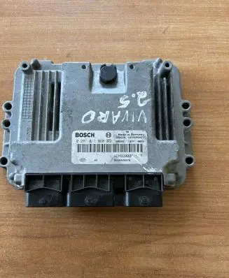 Opel Vivaro Engine control unit/module