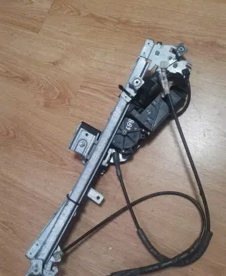 Renault Megane II Front door window regulator with motor 