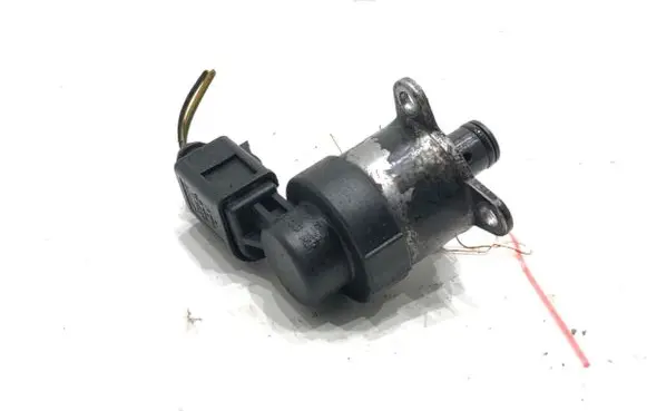 Audi A6 S6 C6 4F Fuel pressure regulator 0928400572