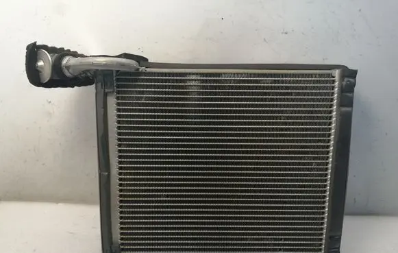 Air conditioning (A/C) radiator (interior)