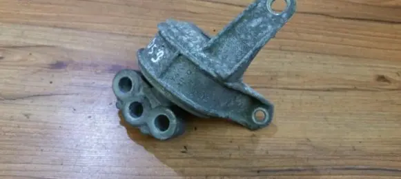 Opel Zafira A Engine mount bracket 90575779ym