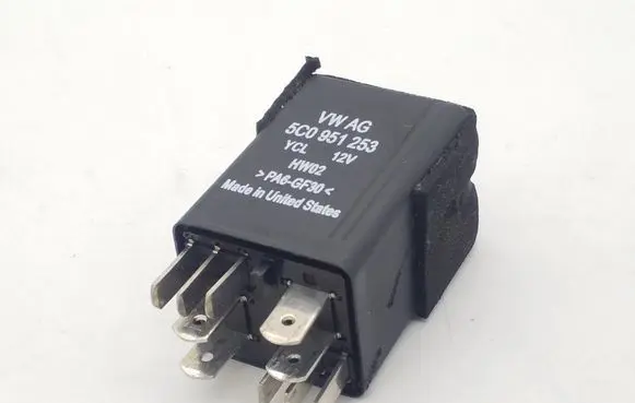Volkswagen Jetta VI Other relay 5C0951253
